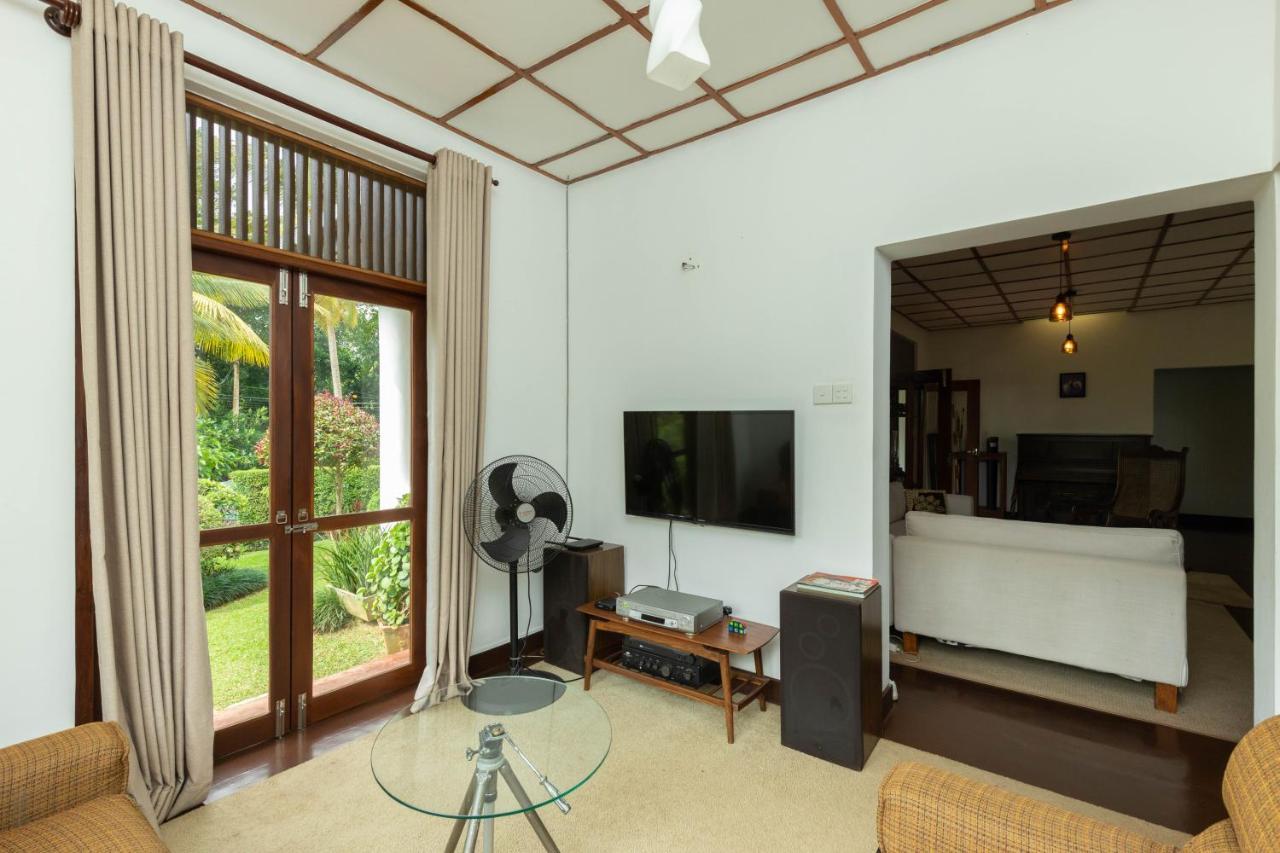 Surveyor'S Residence Bungalow Kandy Extérieur photo