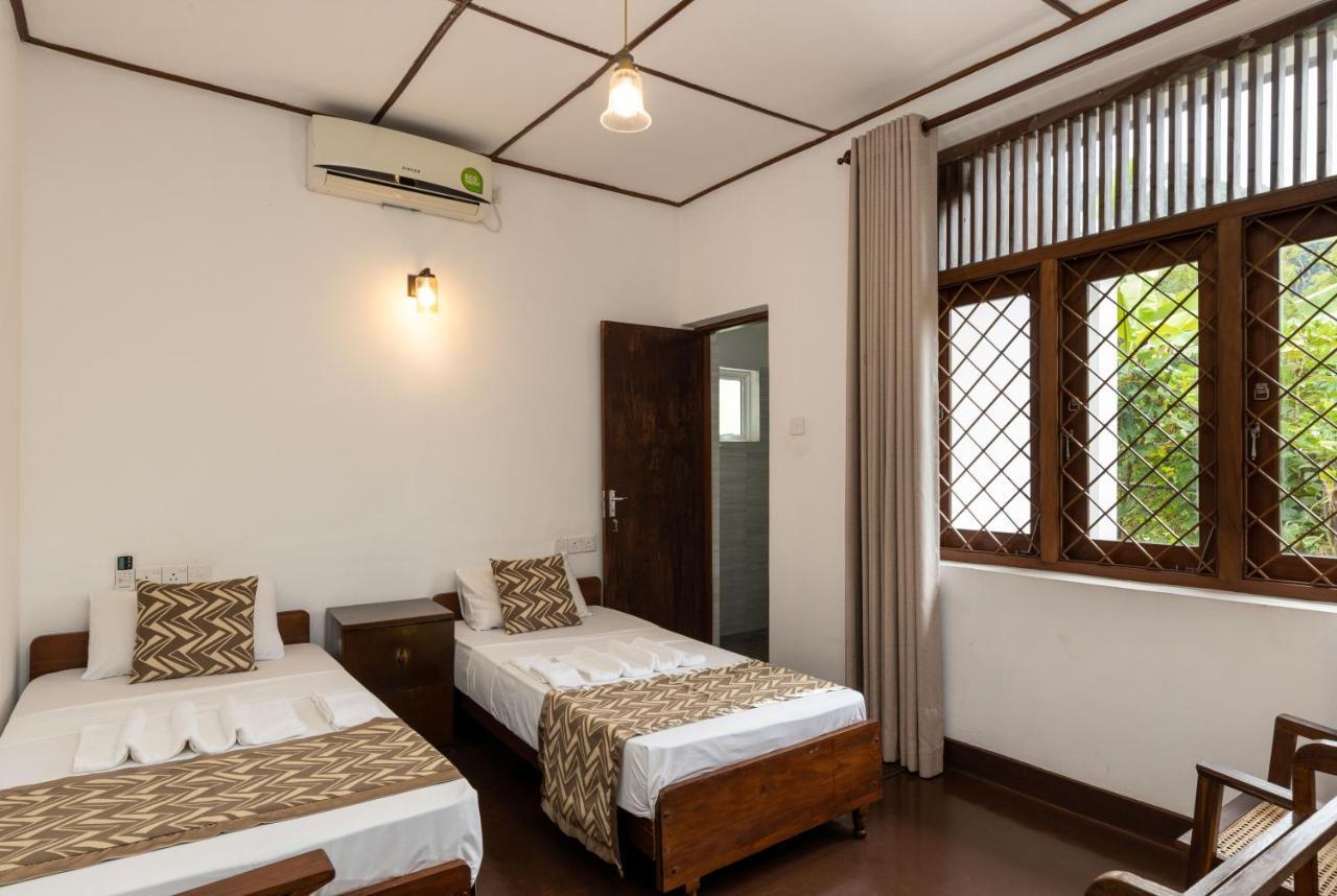Surveyor'S Residence Bungalow Kandy Extérieur photo
