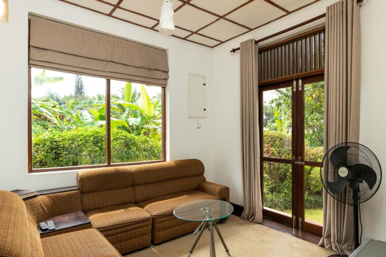 Surveyor'S Residence Bungalow Kandy Extérieur photo